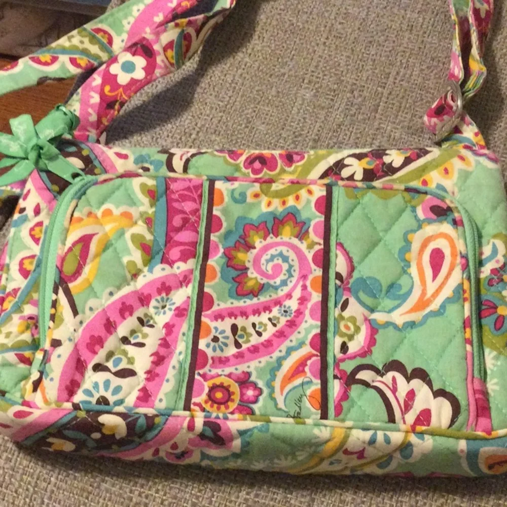 Vera Bradley purse - Picture 1 of 16